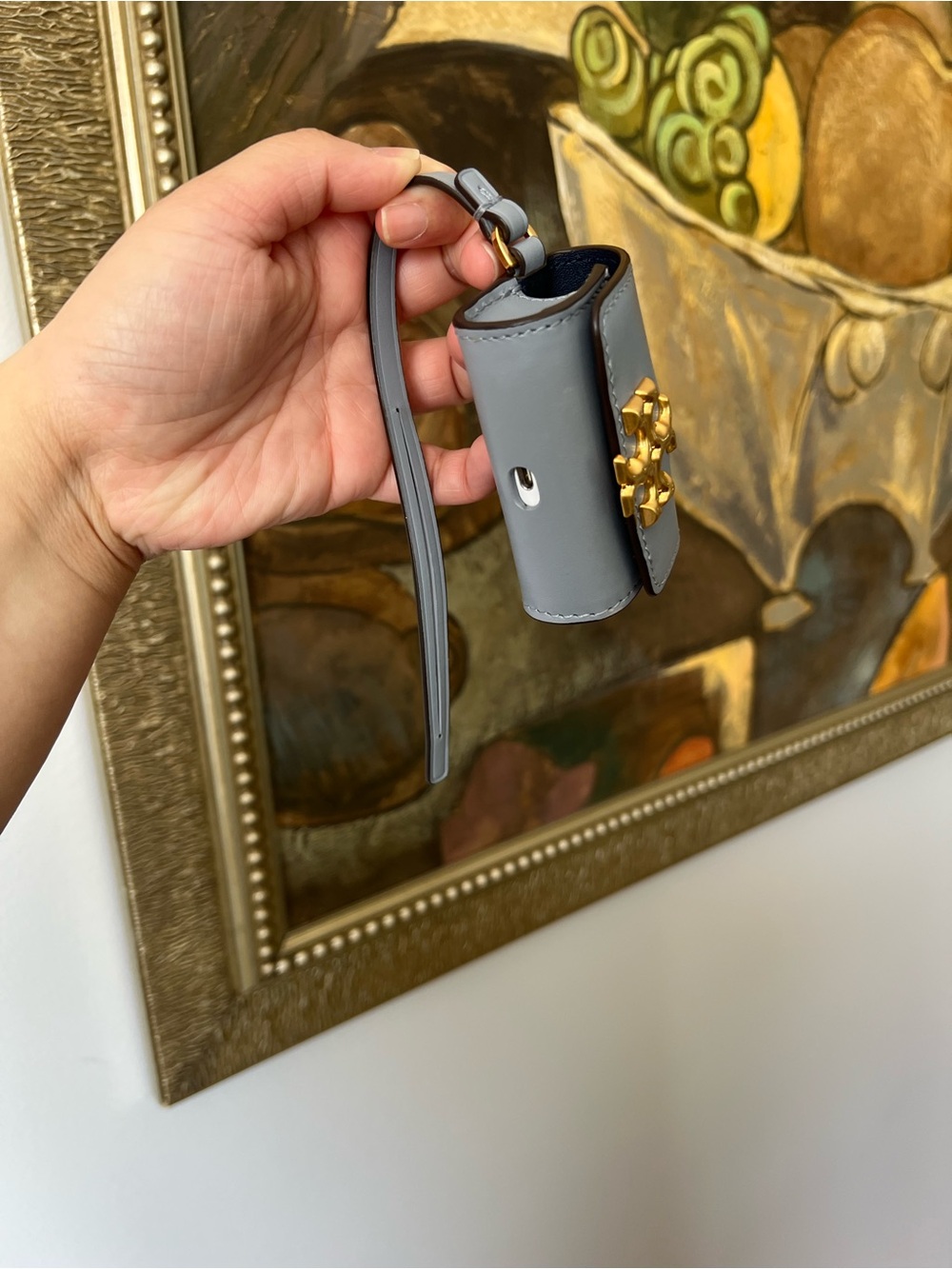 Tory burch Blue Eleanor Airpods Case - Picture 8 of 15